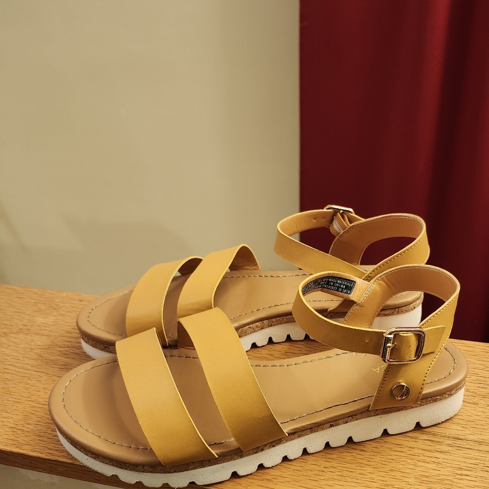 Nautica Yellow Sandals